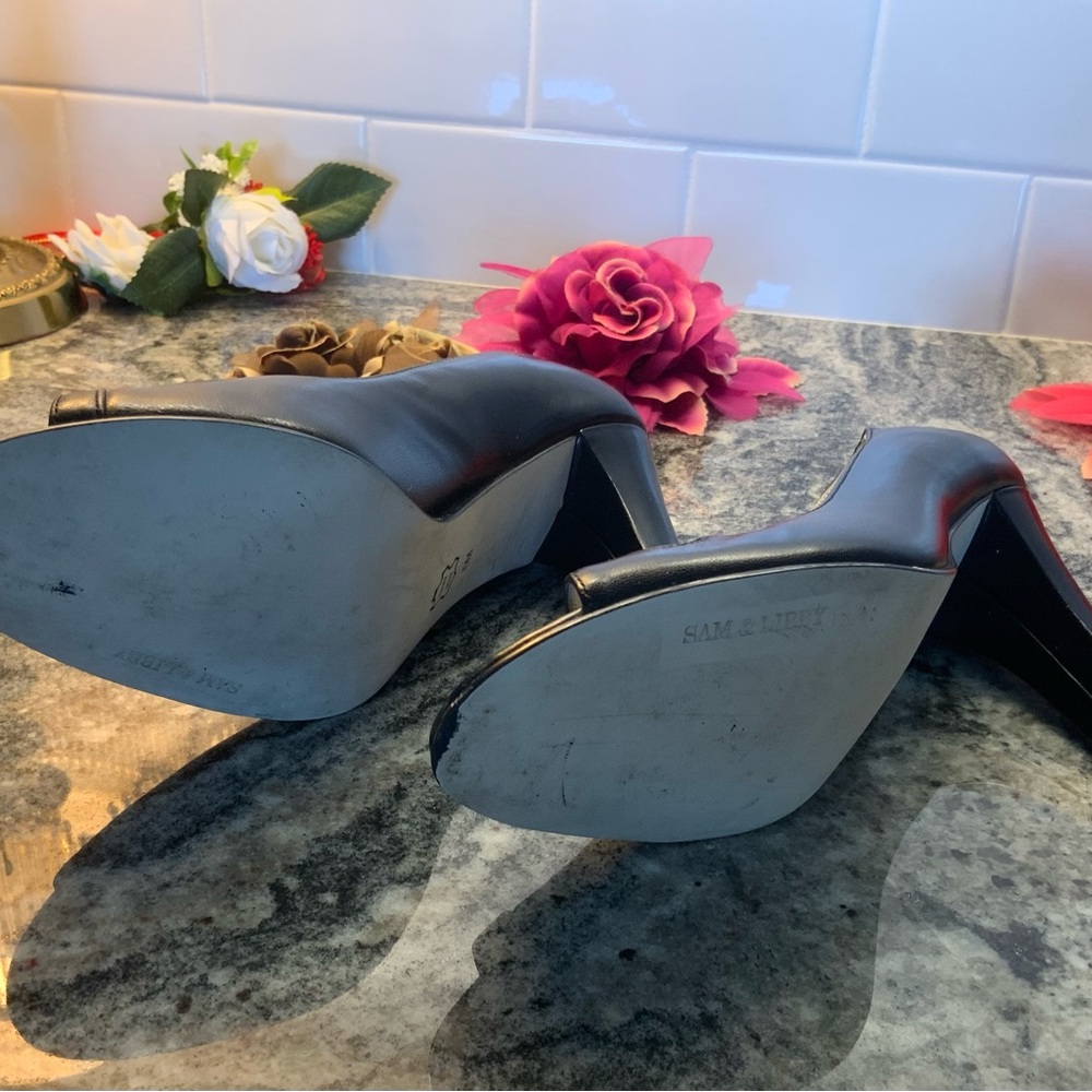 Ladies black high heels by spasm and Libby. Size 6M - Picture 5 of 6